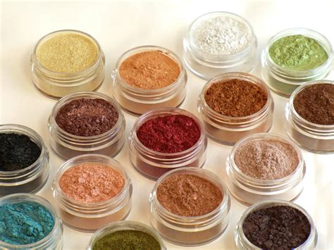 How to Apply Magical Minerals Powder Base Like a Pro